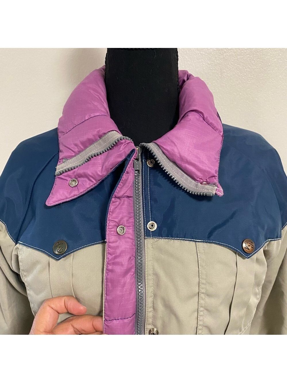 Powderhorn Mountaineering Jacket Girls Size 12 Tan Blue Vintage Down Jacket - Picture 5 of 17